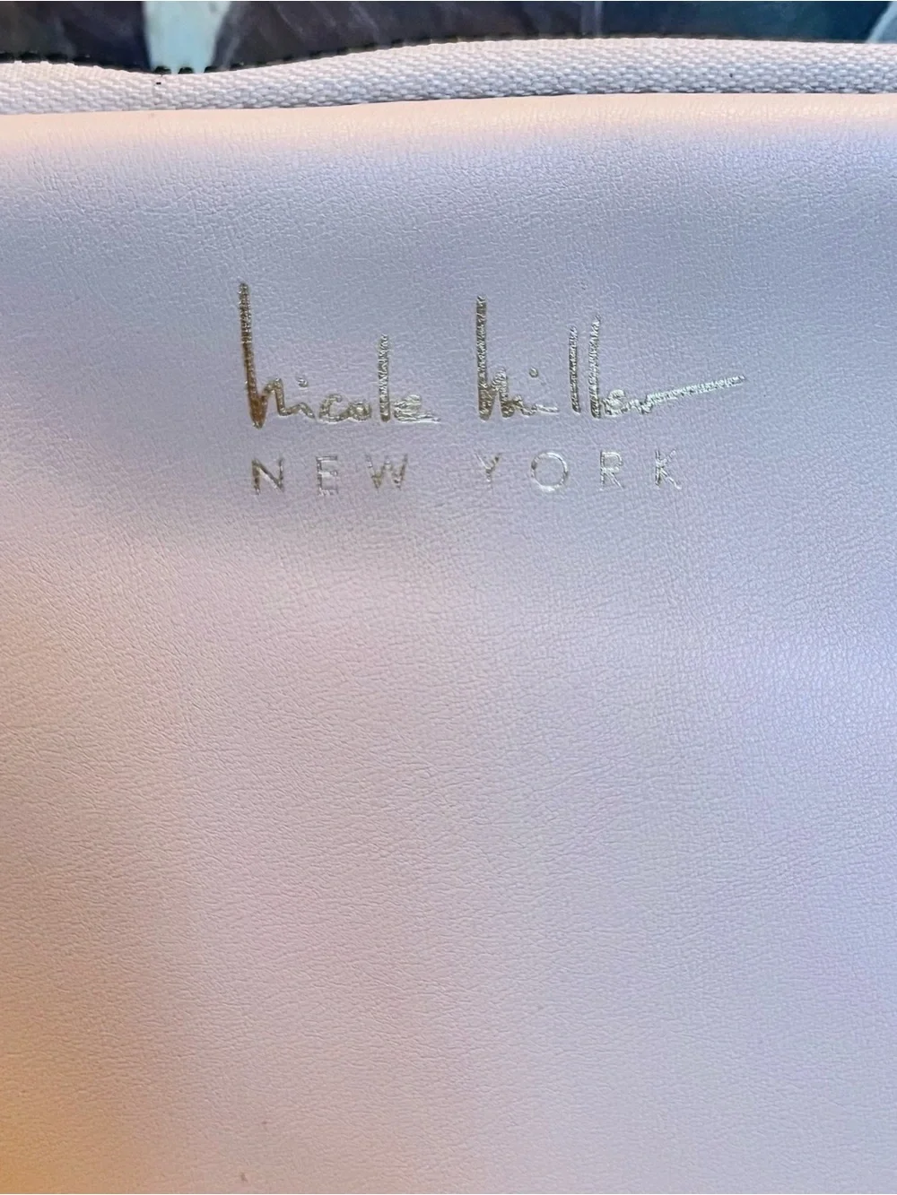 Nicole Miller New York Cream iPad Case w/Gold Brand Logo & Padded Interior EUC